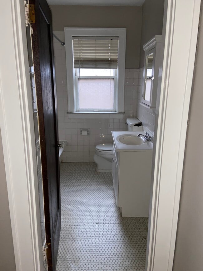 4964 Parker Ave, Unit 2 in St. Louis, MO - Foto de edificio - Building Photo