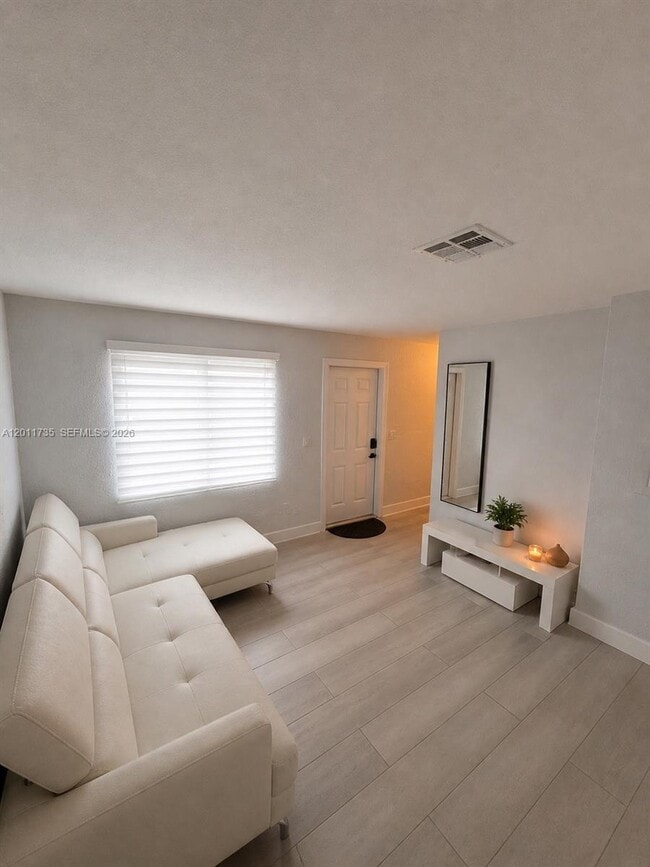 1032 NW 6th Ave