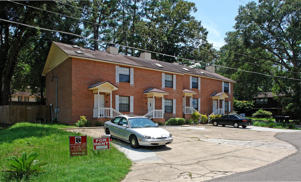 1202 Hidden Pl in Tallahassee, FL - Foto de edificio