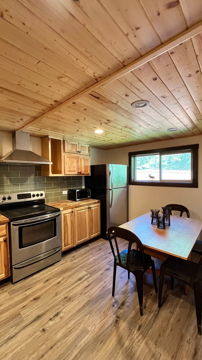 311 Cottage Wood Ln in Kalispell, MT - Building Photo - Building Photo