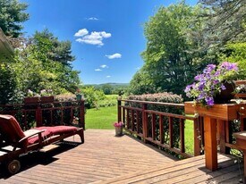 165 E Miller Rd in Ithaca, NY - Building Photo