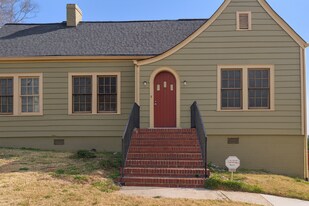 2380 Beecher Rd SW in Atlanta, GA - Building Photo