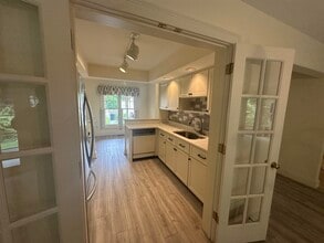579 Sagamore Ave in Portsmouth, NH - Building Photo - Building Photo