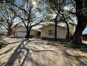 906 Illinois Ave in Killeen, TX - Building Photo - Building Photo