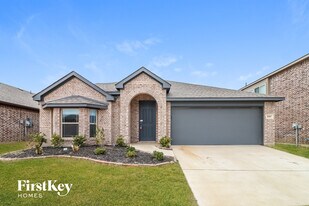 1089 Nighthawk Trl in Alvarado, TX - Building Photo