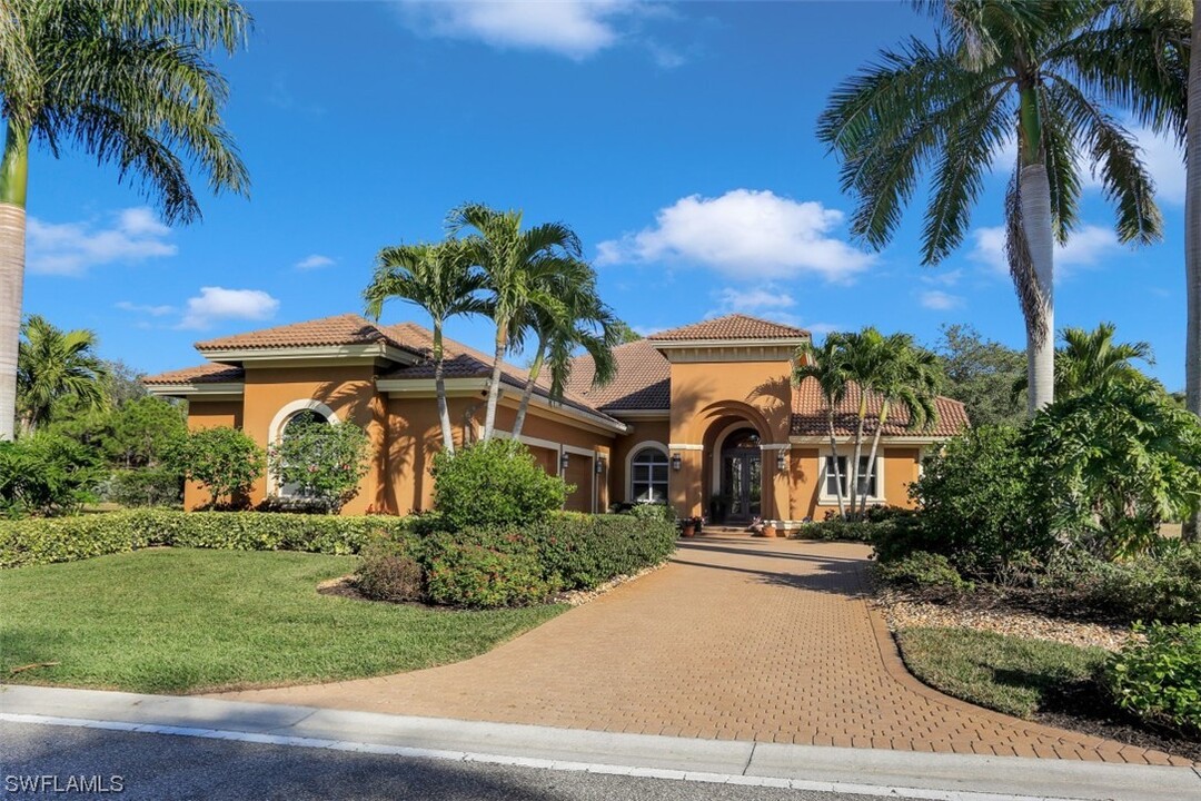 9581 Monteverdi Way in Ft. Myers, FL - Foto de edificio