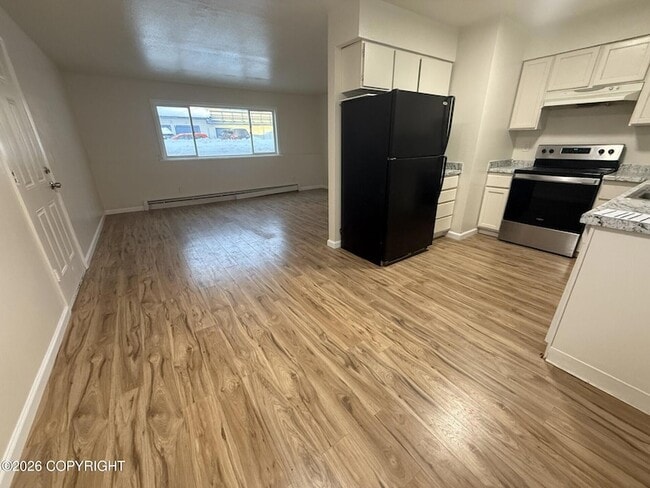 441 N Flower St in Anchorage, AK - Building Photo - Building Photo