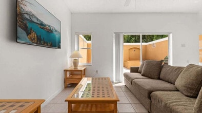 4754 Vero Beach Pl in Kissimmee, FL - Building Photo - Building Photo