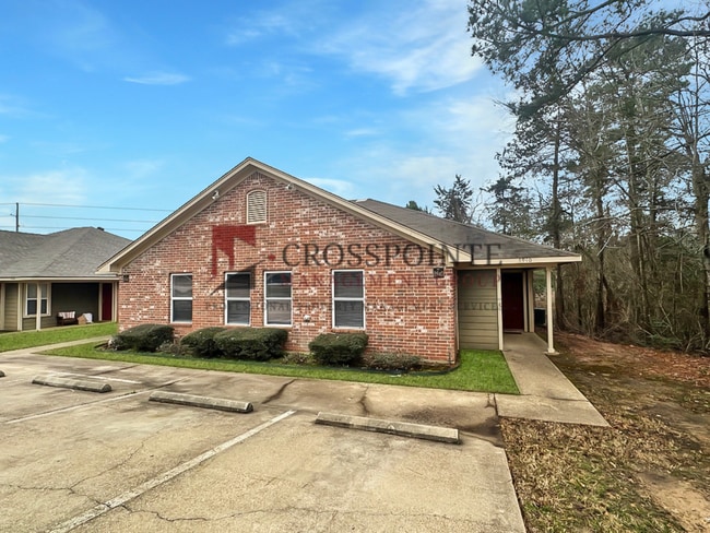 8633 Mansion Creek Cir in Tyler, TX - Building Photo - Building Photo