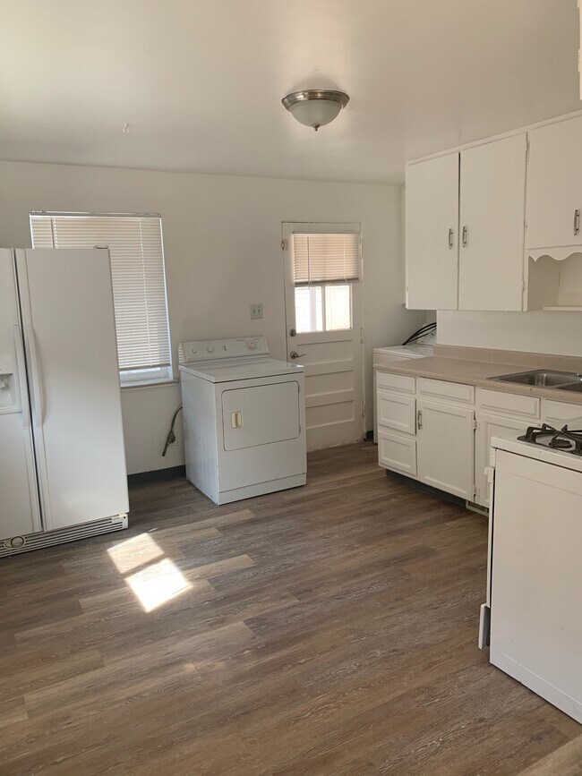 1769 Clinton St in Aurora, CO - Building Photo - Building Photo