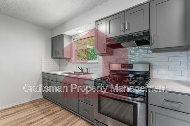 property at 409 S Cleveland St