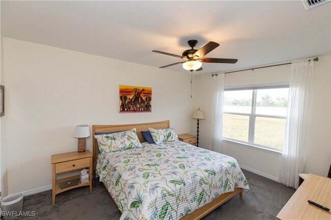 2964 Royal Gardens Ave in Ft. Myers, FL - Building Photo - Building Photo