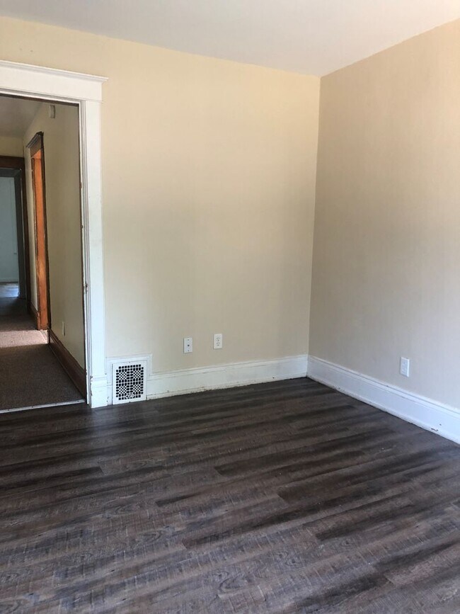 720 Village in Kalamazoo, MI - Building Photo - Building Photo