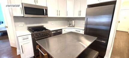 24-51-51 38th St in Queens, NY - Building Photo - Building Photo