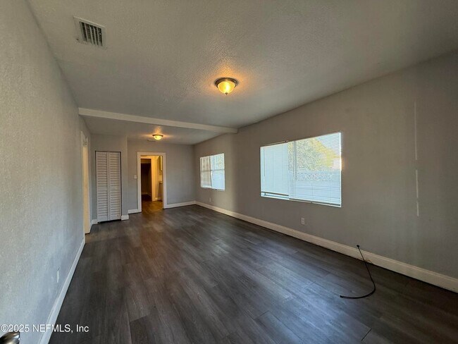 2091 Yulee St in Jacksonville, FL - Building Photo - Building Photo