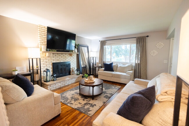 5023 5th St NE in Minneapolis, MN - Building Photo - Building Photo