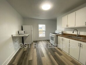 124 S Chillicothe St in South Charleston, OH - Building Photo - Building Photo