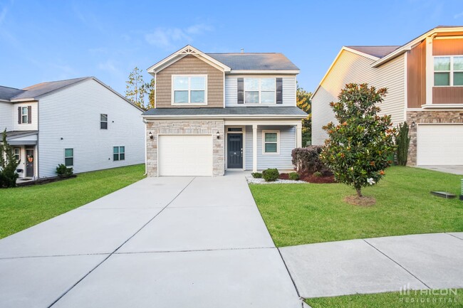 property at 14 Glenwood Springs Ct