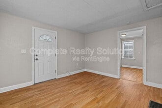 2726 Osgood Ave in Overland, MO - Building Photo - Building Photo