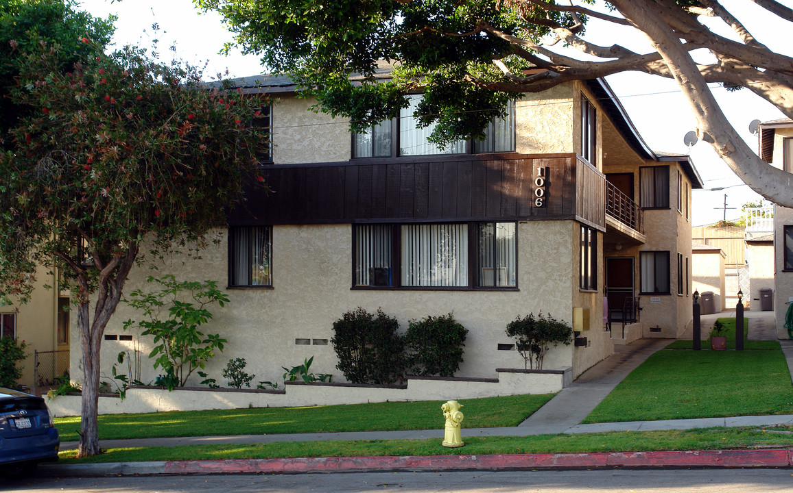 1006 E Imperial Ave in El Segundo, CA - Building Photo