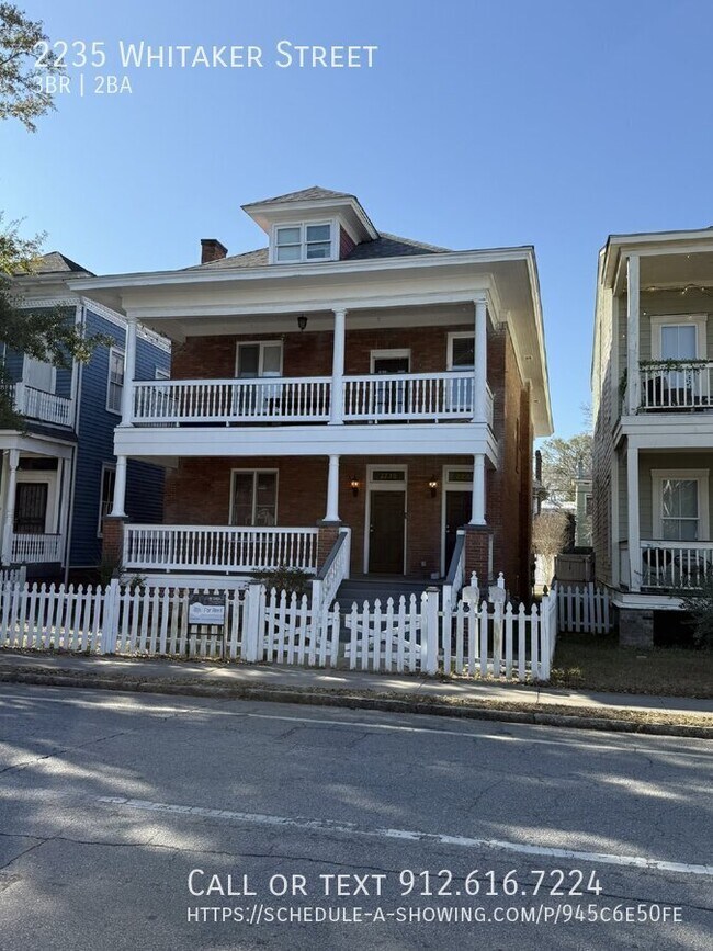 2235 Whitaker St in Savannah, GA - Foto de edificio - Building Photo