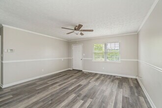 2832 Vicksburg Ln in Strawberry Plains, TN - Building Photo - Building Photo