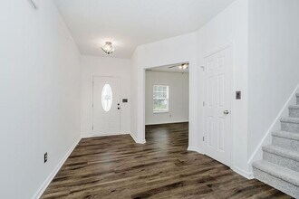 6563 Enclave Blvd in Greenwood, IN - Building Photo - Building Photo