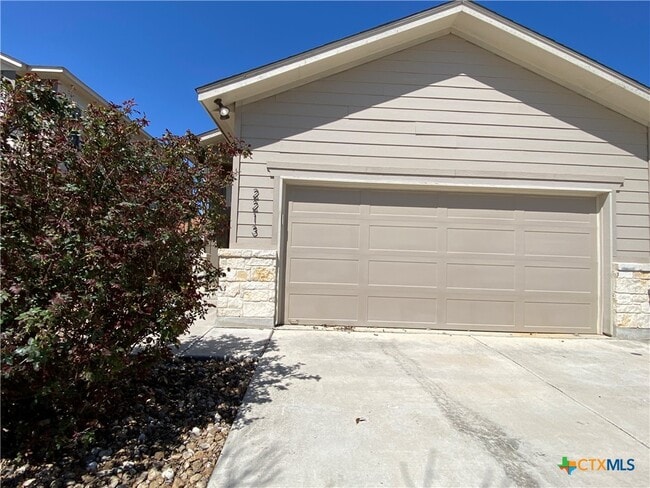 2213 Avery Village in New Braunfels, TX - Building Photo - Building Photo