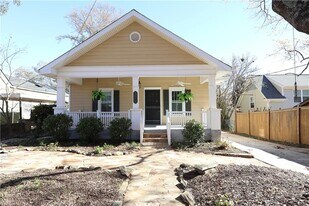 217 Mountain View St in Decatur, GA - Building Photo