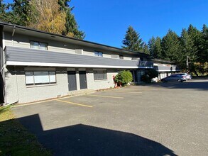 Olympia Townhouses 325 Pattison in Olympia, WA - Building Photo - Building Photo