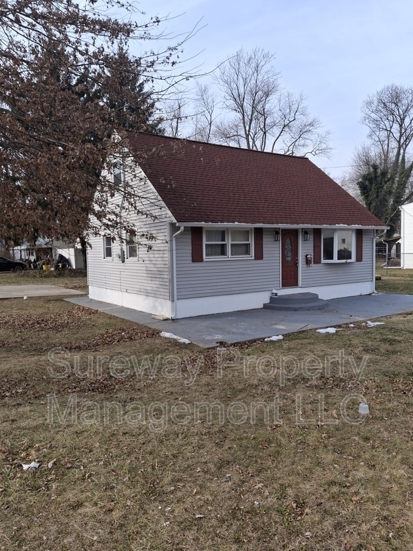 953 Terrace Blvd in Ewing Township, NJ - Building Photo - Building Photo