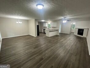 4301 Allgood Way in Stone Mountain, GA - Building Photo - Building Photo