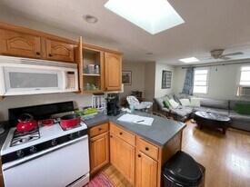 24 Burnham St, Unit 3 in Somerville, MA - Building Photo