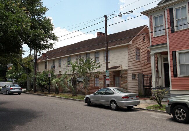 155 Coming St in Charleston, SC - Foto de edificio - Building Photo