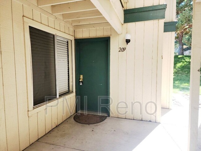 3935 Clear Acre Ln-Unit -Apt 209 in Reno, NV - Building Photo - Building Photo