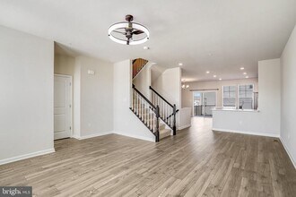 421 Ensemble Wy in Frederick, MD - Building Photo - Building Photo