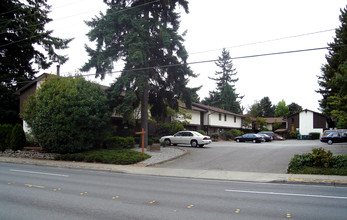 Sir James Court Apartments in Edmonds, WA - Foto de edificio - Building Photo