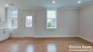 32 Orkney Rd, Unit 3 in Boston, MA - Building Photo - Building Photo
