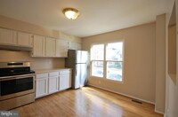 20 Kinsman View Cir in Silver Spring, MD - Building Photo - Building Photo