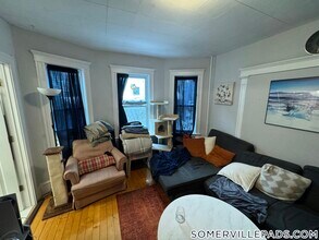 11 Burnham St in Somerville, MA - Foto de edificio - Building Photo