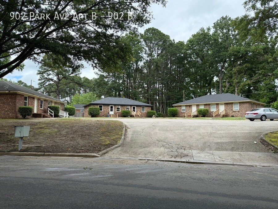 902 Park Ave W in Wilson, NC - Building Photo