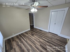 16 Maple Ave in Waukegan, IL - Building Photo - Building Photo
