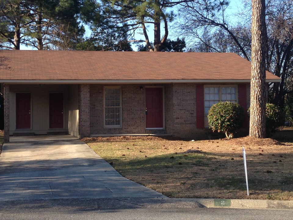 1006 Elberta Rd in Warner Robins, GA - Foto de edificio