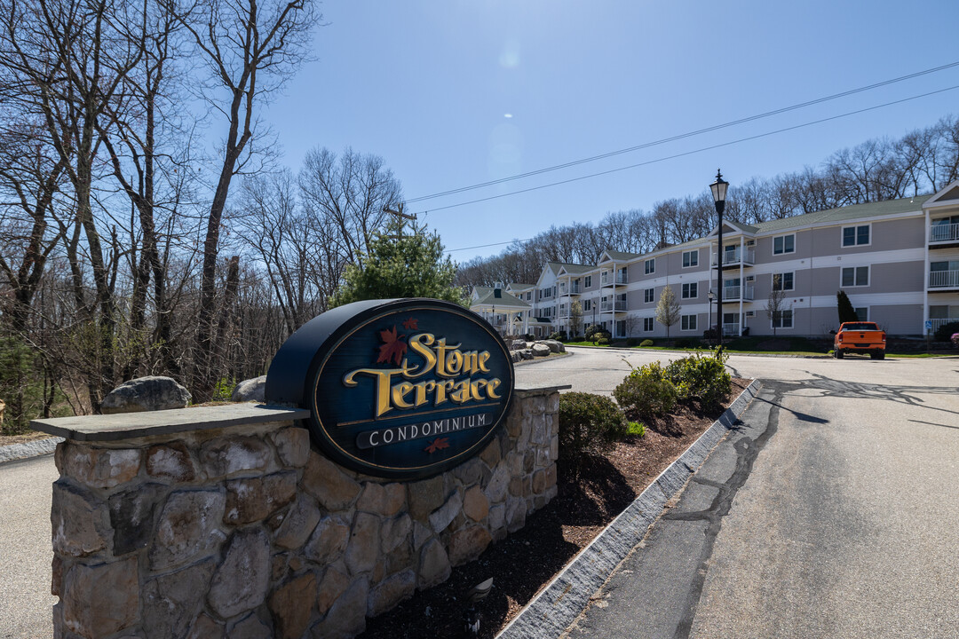 Stone Terrace Condominium in Manchester, NH - Building Photo