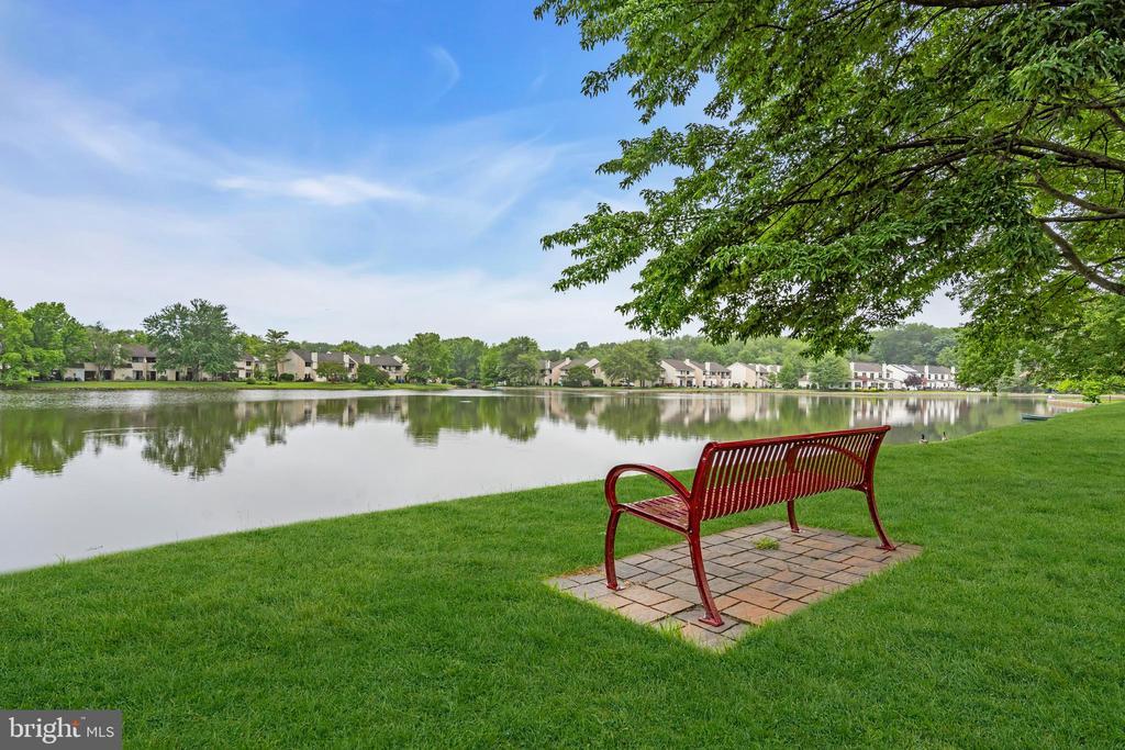 135A Birchfield Ct in Mount Laurel, NJ - Building Photo