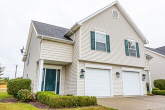 4532 Picadilly Cir in Jasper, IN - Building Photo - Building Photo