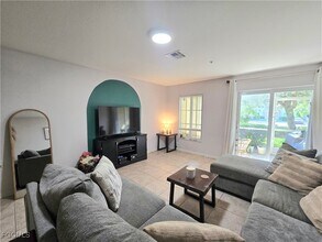 12020 Rock Brook Run in Ft. Myers, FL - Building Photo - Building Photo