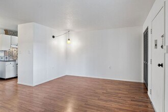 301 Peterson St in Fort Collins, CO - Foto de edificio - Building Photo