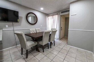 2409 N Bruce St in North Las Vegas, NV - Building Photo - Building Photo