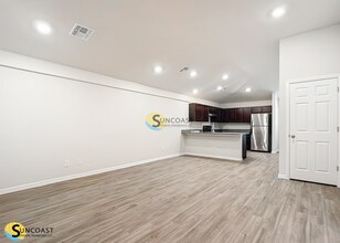 12054 Tetzel Ave in Port Charlotte, FL - Building Photo - Building Photo